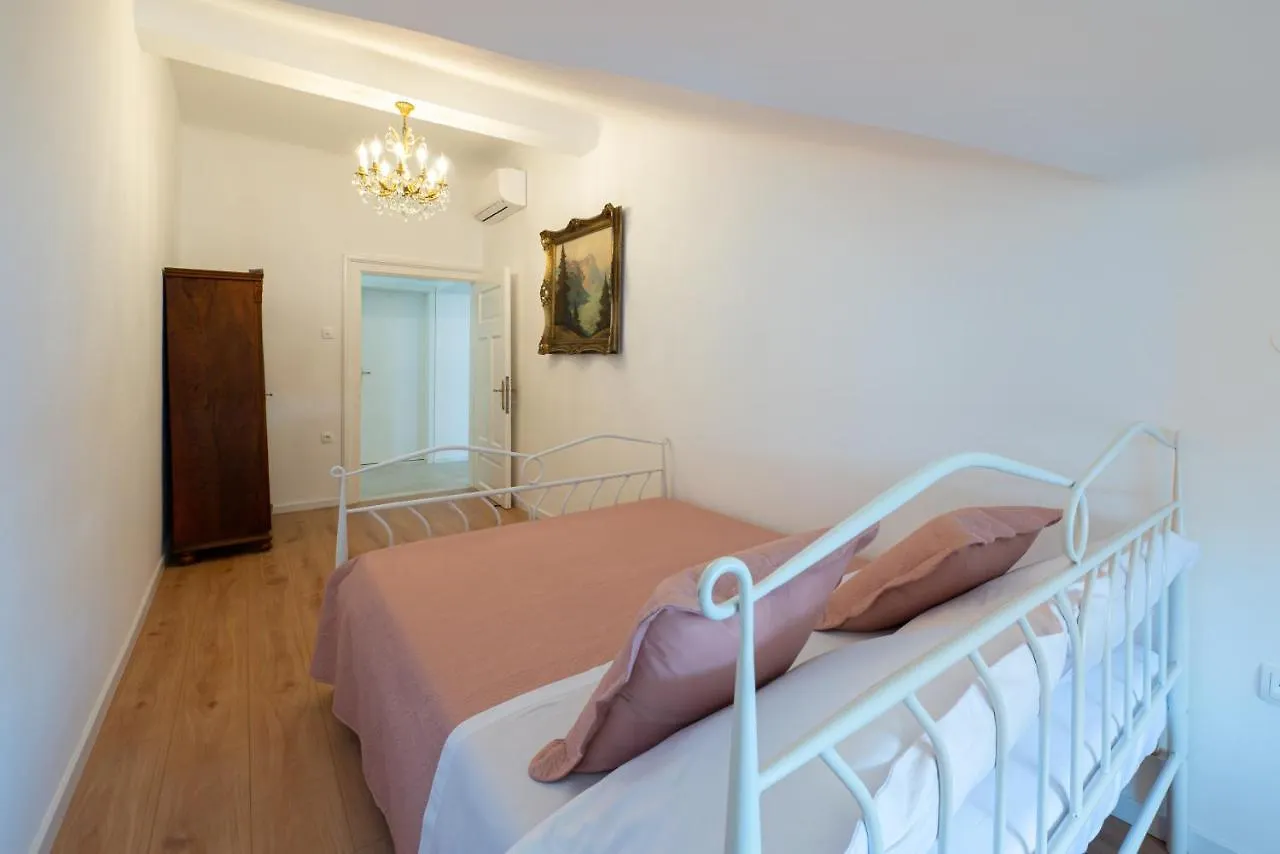 Penthouse At Villa Mascagni Opatija Apartment