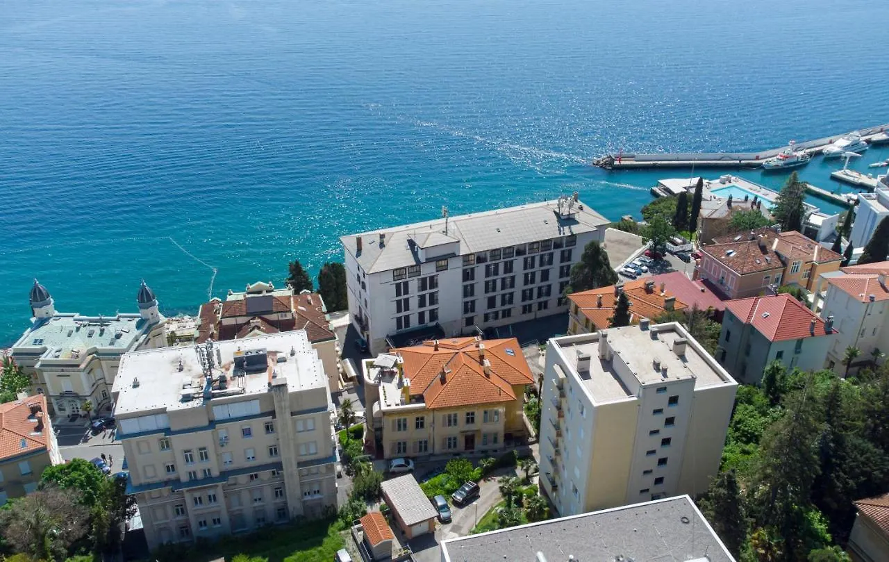 Penthouse At Villa Mascagni Opatija Apartment